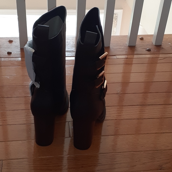 🥳🥳SOLD🥳🥳 Chocolate mid-calf boots - Picture 3 of 6